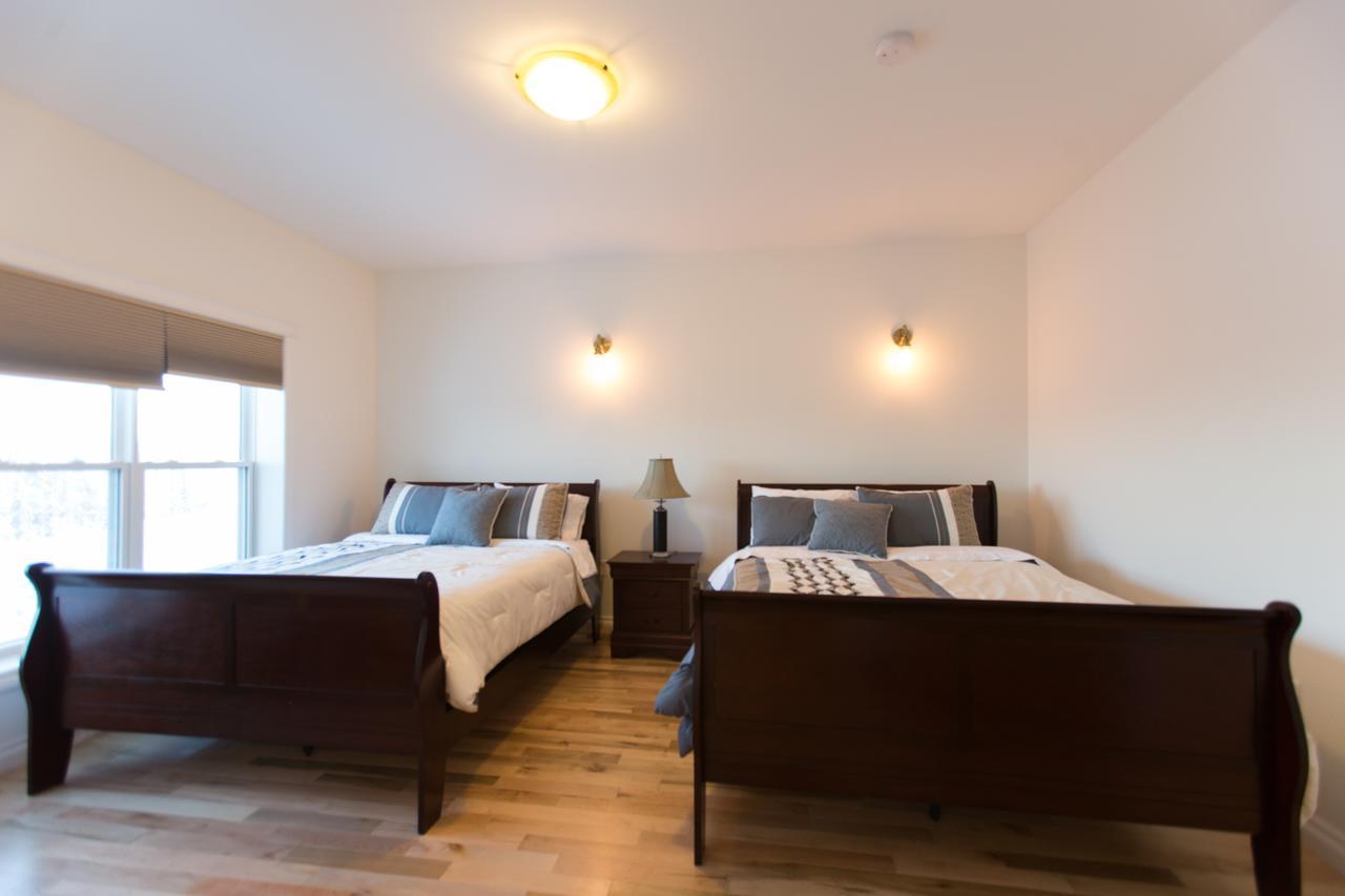 Aurora Deluxe Guest House Yellowknife Esterno foto