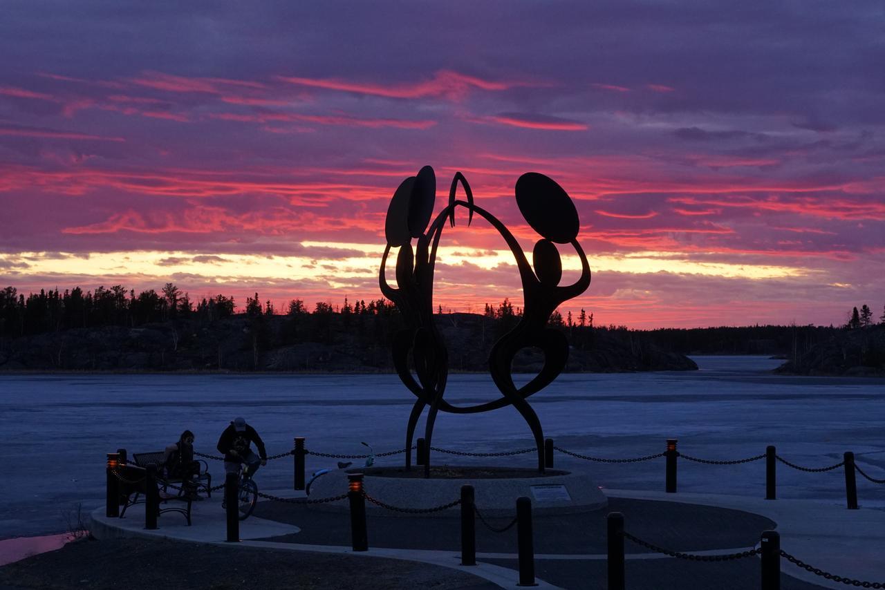 Aurora Deluxe Guest House Yellowknife Esterno foto