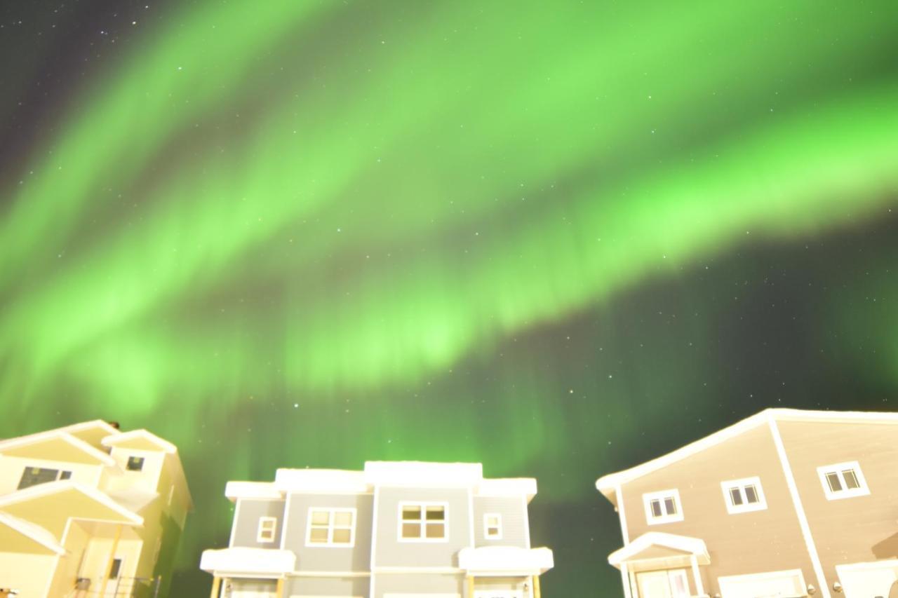 Aurora Deluxe Guest House Yellowknife Esterno foto